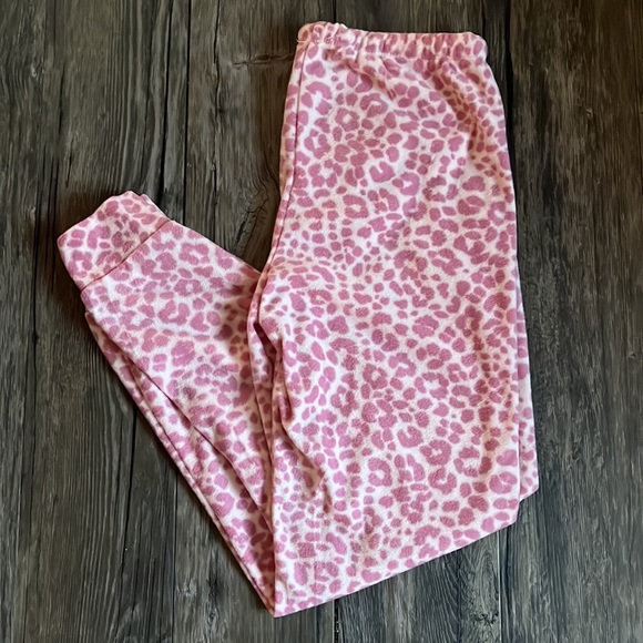 Pink Leopard Print Soft Fleece 2 Pc Pyjama Set - Picture 3 of 7